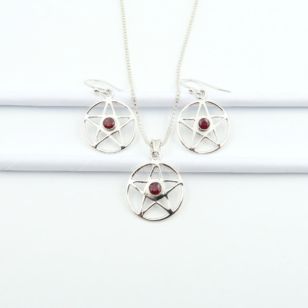 Schmuckset mit Ohrringen und Anhänger aus Sterlingsilber mit natürlichem Rubin – mit silberner Panzerkette